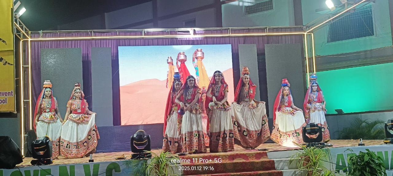 न्यू विवेकानंद कॉन्वेंट स्कूल में वार्षिकोत्सव 'अभिनंदन' का भव्य आयोजन 7 img 20250112 wa00547136111441821799531