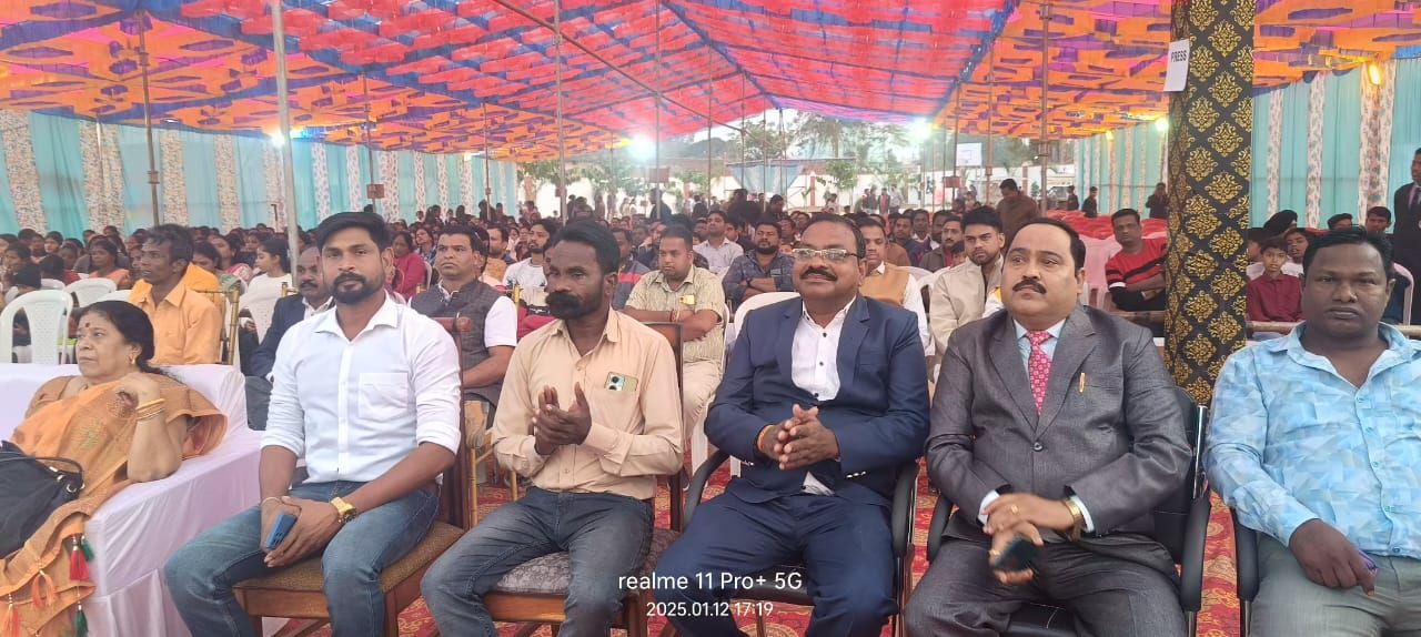 न्यू विवेकानंद कॉन्वेंट स्कूल में वार्षिकोत्सव 'अभिनंदन' का भव्य आयोजन 9 img 20250112 wa00556864049852074105359