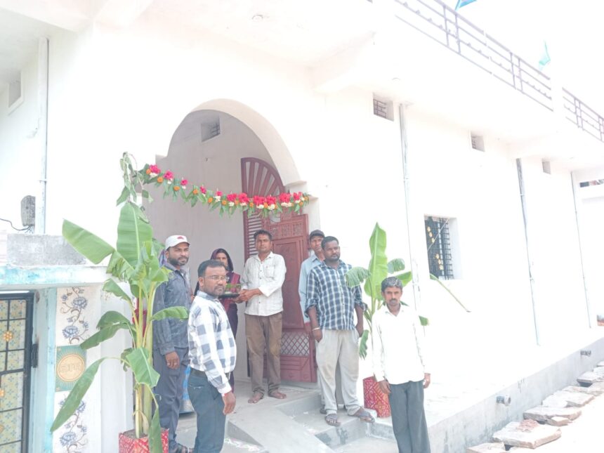 प्रधानमंत्री आवास योजना (ग्रामीण) के तहत बेमेतरा जिले में 2514 हितग्राहियों ने मनाया गृह प्रवेश उत्सव 6 IMG 20250513 WA0036