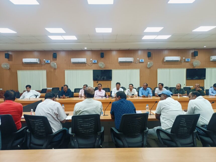 कलेक्टोरेट सभाकक्ष में जिला स्तरीय परामर्शदात्री समिति की बैठक सम्पन्न 6 IMG 20250514 WA0041