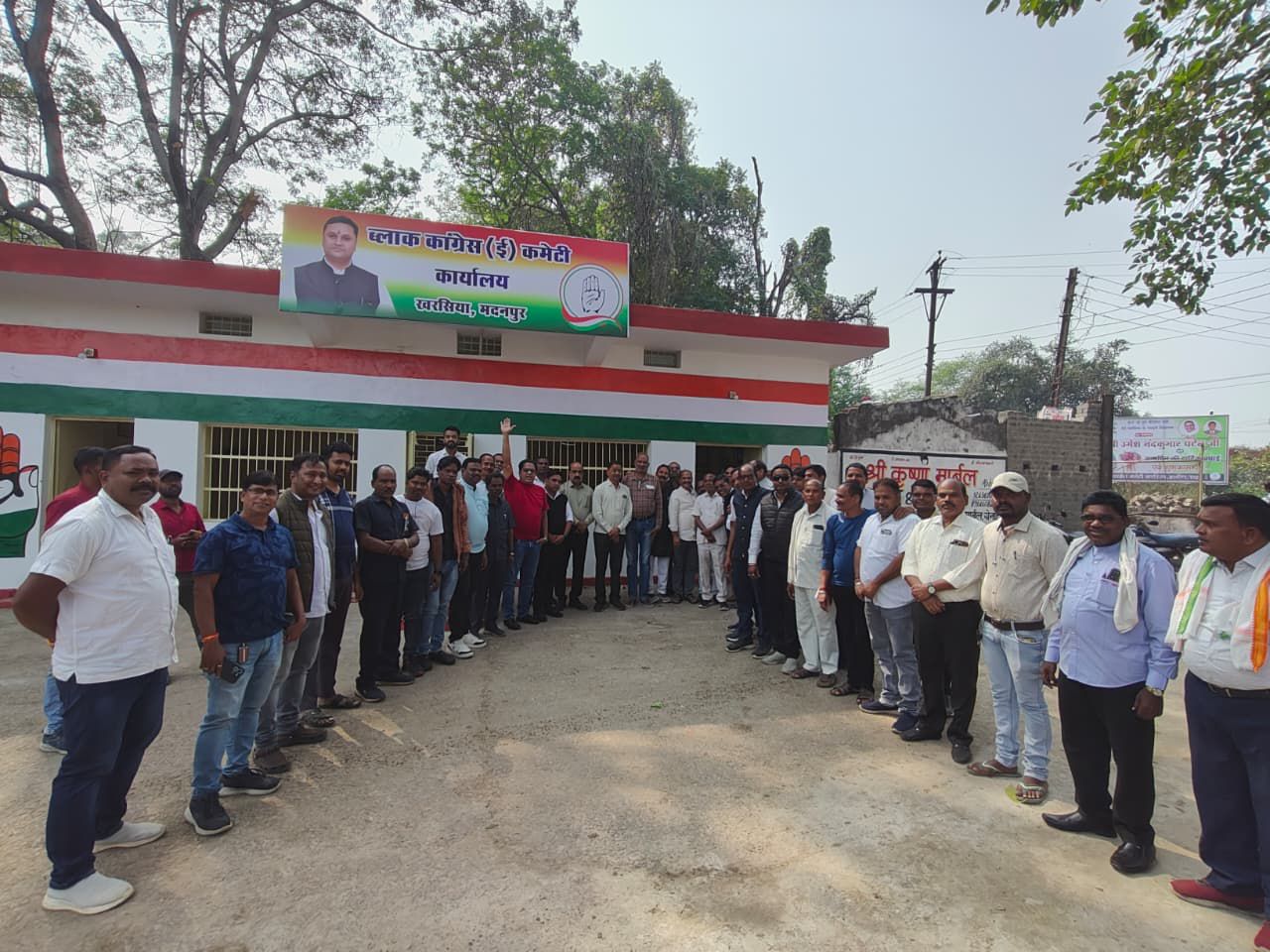 सेवा और स्नेह से सराबोर रहा उमेश पटेल का जन्मदिन, खरसिया से रायगढ़ तक दिखा अभूतपूर्व उत्साह 8 img 20251126 wa00034003837869327793885