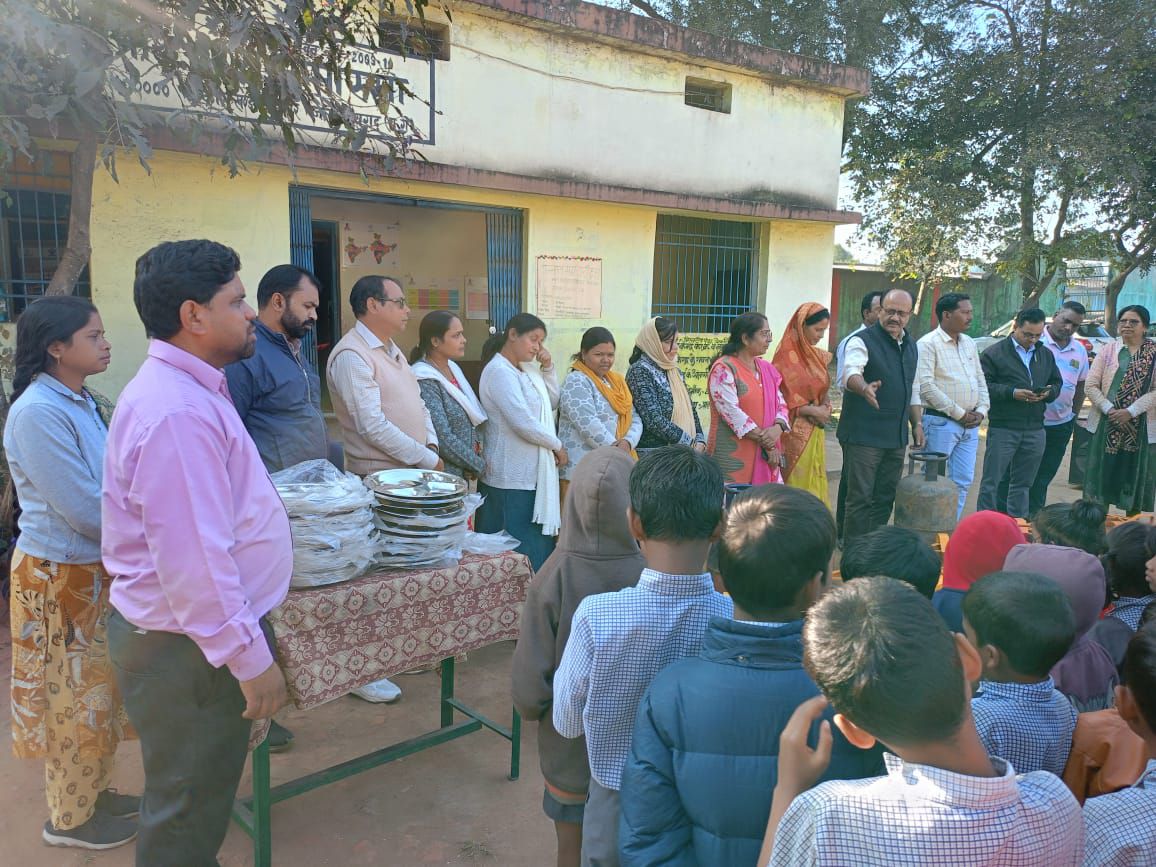 सामारुमा स्कूल में शिक्षा उन्नयन के लिए दानदाताओं का सराहनीय सहयोग 7 img 20251209 wa0007975444772725279070